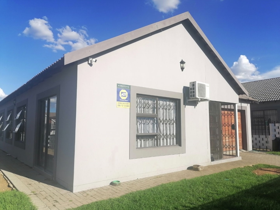 3 Bedroom Property for Sale in Bloemspruit Free State